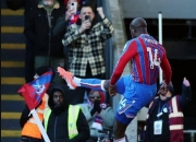 开云下载-曼联铁卫战术角球建功，助球队逆转胜利