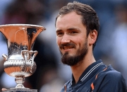 开云体育中国-国王逆转太阳，武切维奇刷新纪录的简单介绍