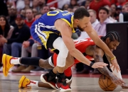 开云体育登录-阿根廷男篮绝地反击勇士，库里送出助攻