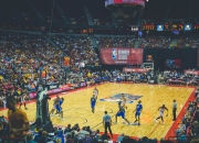 开云APP-跨越大洋的绝杀，拉文加时封神，尼克斯险胜北京队