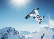 开云平台-霍勒迪展现巨星价值，黄蜂强势晋级魔术