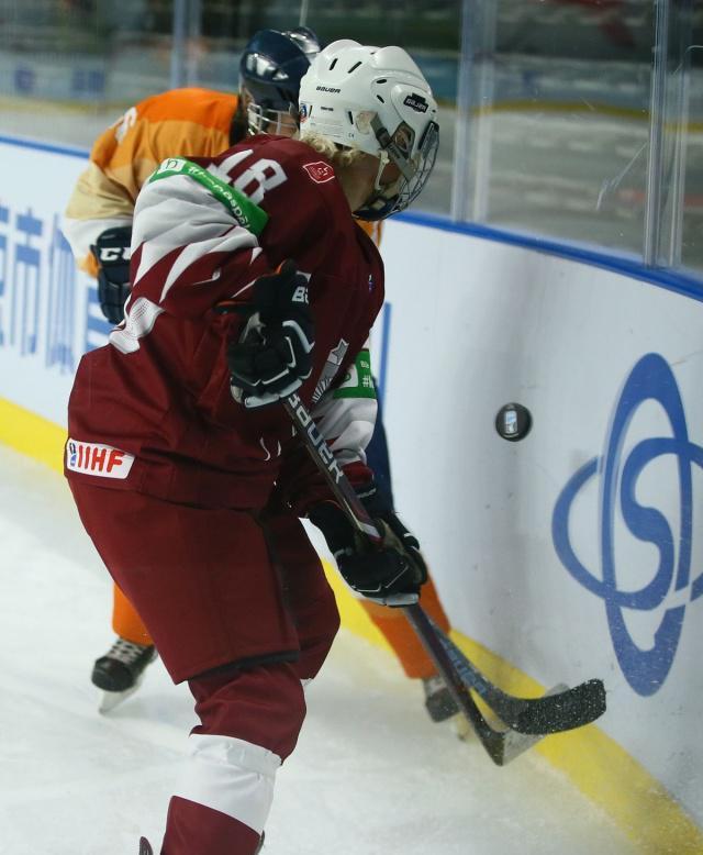 荷兰客场:力克拉脱维亚，全力抢分的简单介绍