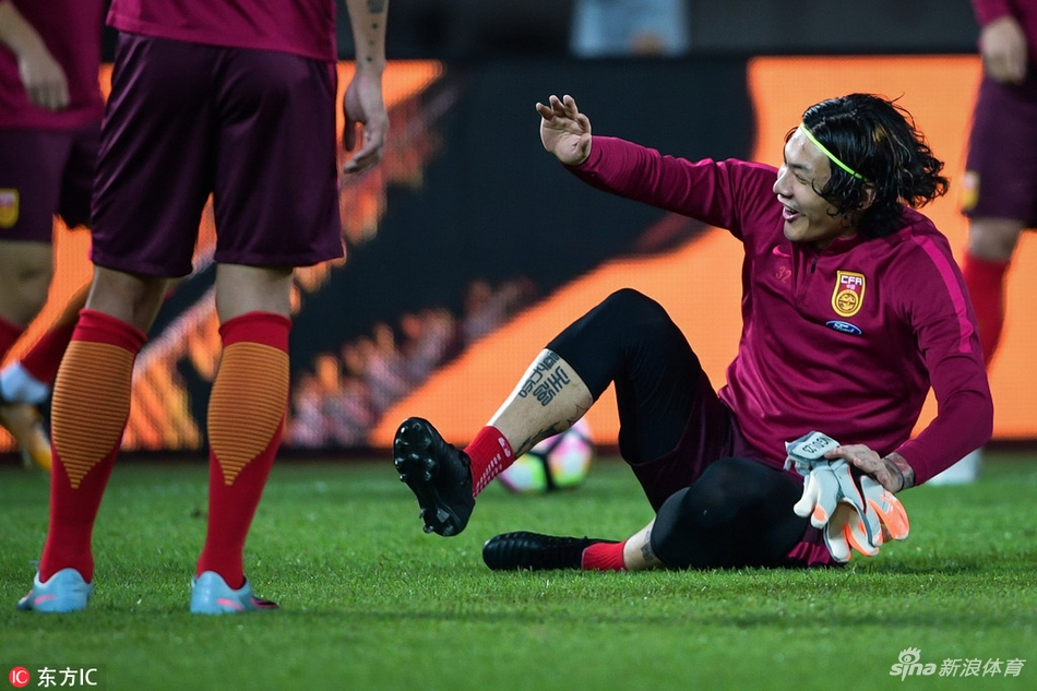 塞尔维亚国家队遭遇惨败后止步半决赛的简单介绍