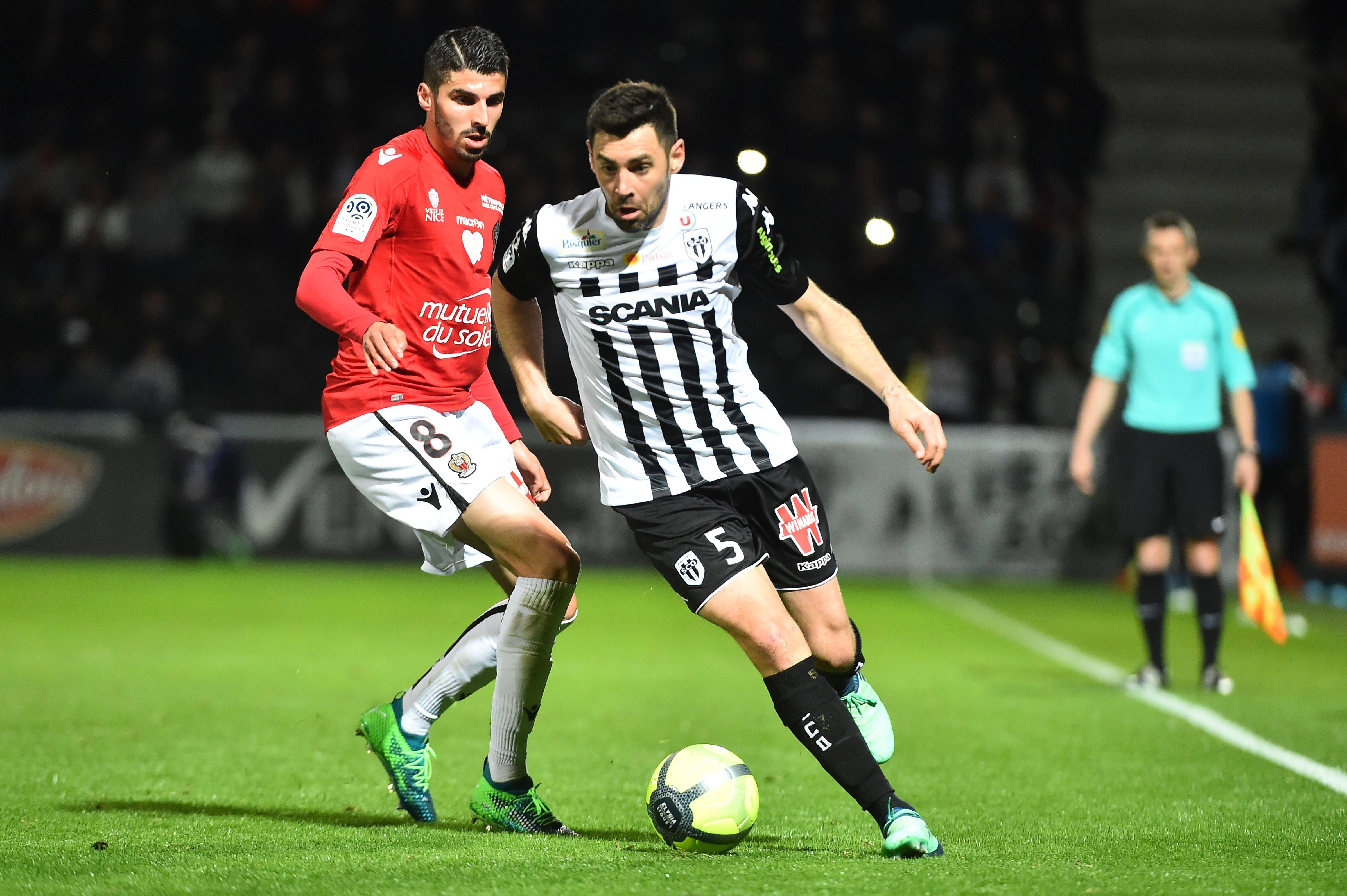 巴黎圣日耳曼客场大胜里昂，稳固领先优势的简单介绍