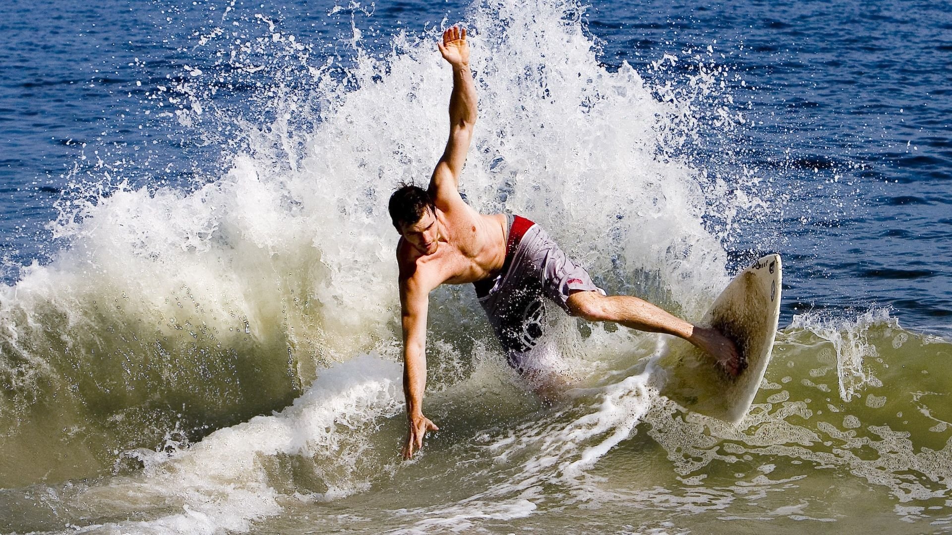 唯一性之战，哥伦比亚压制马里，奥亚尔萨瓦尔如何成为关键先生