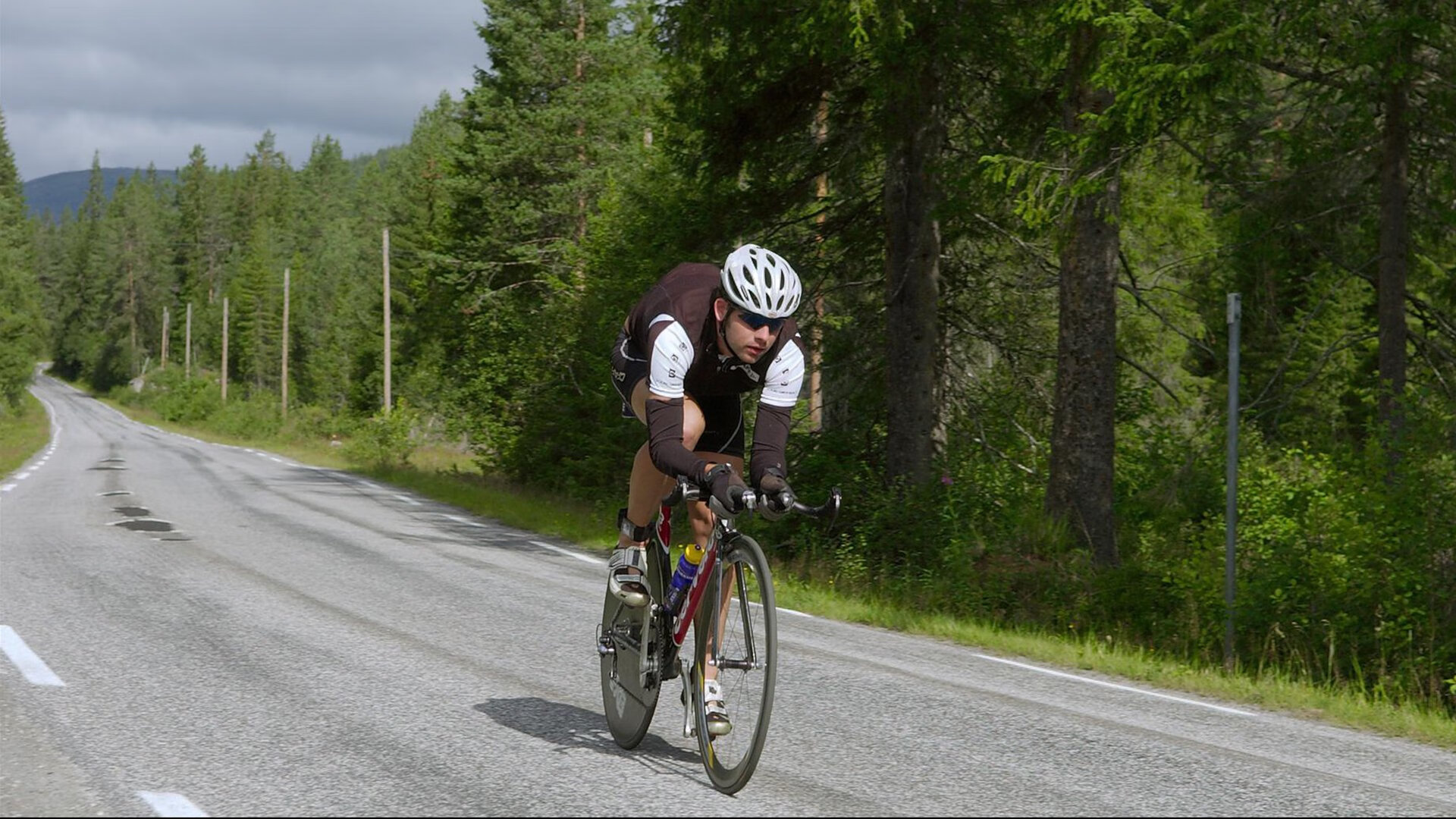 大帝新篇，恩比德刷新纪录背后的节奏博弈，篮网式掌控如何启示广厦？